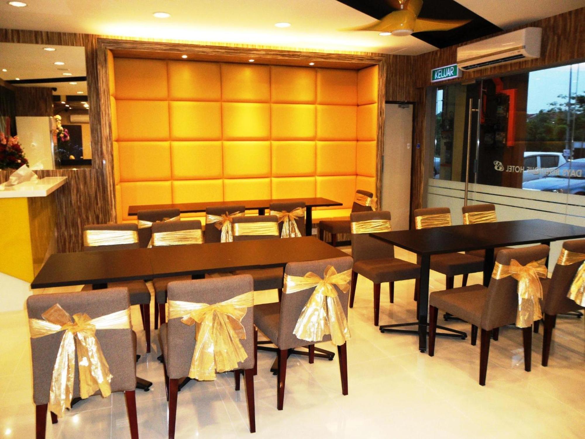 Eight Days Boutique Hotel - Mount Austin Johor Bahru Buitenkant foto