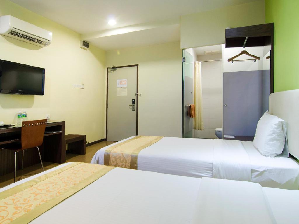 Eight Days Boutique Hotel - Mount Austin Johor Bahru Buitenkant foto