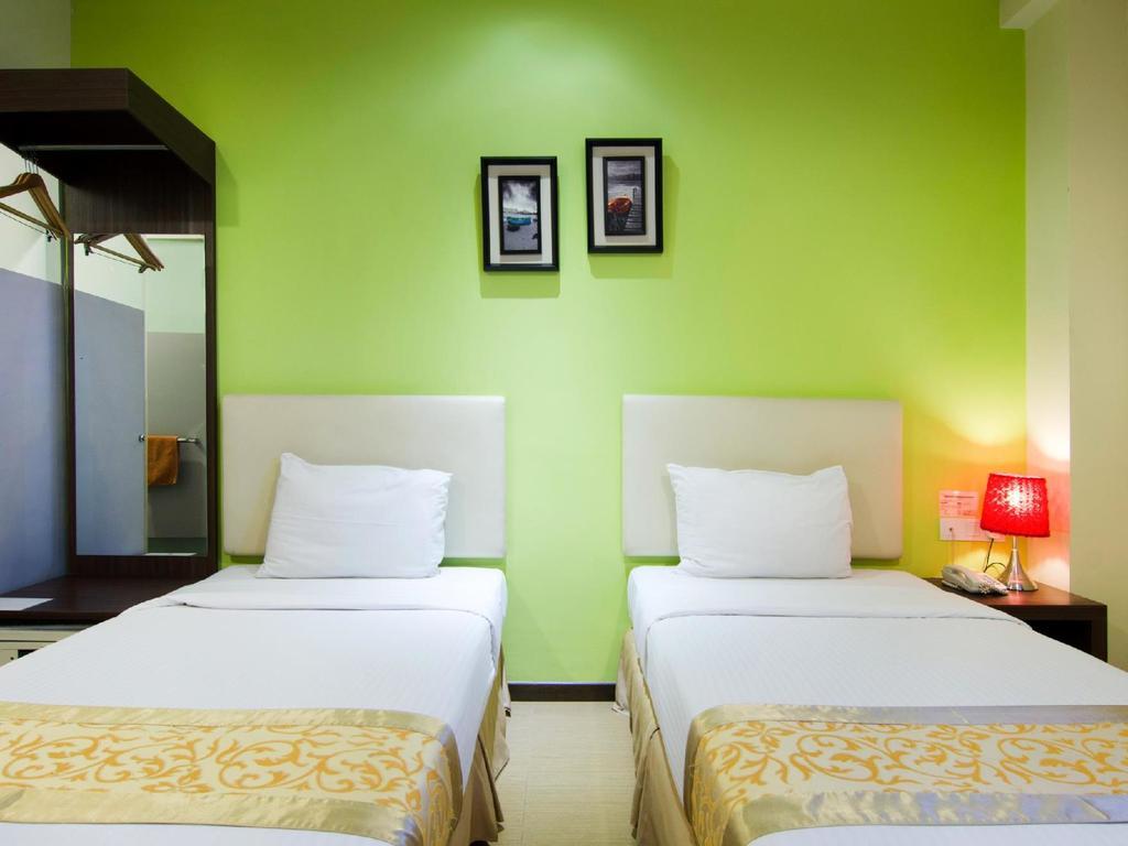 Eight Days Boutique Hotel - Mount Austin Johor Bahru Buitenkant foto