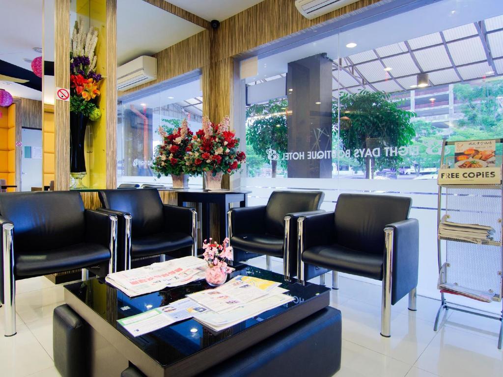 Eight Days Boutique Hotel - Mount Austin Johor Bahru Buitenkant foto