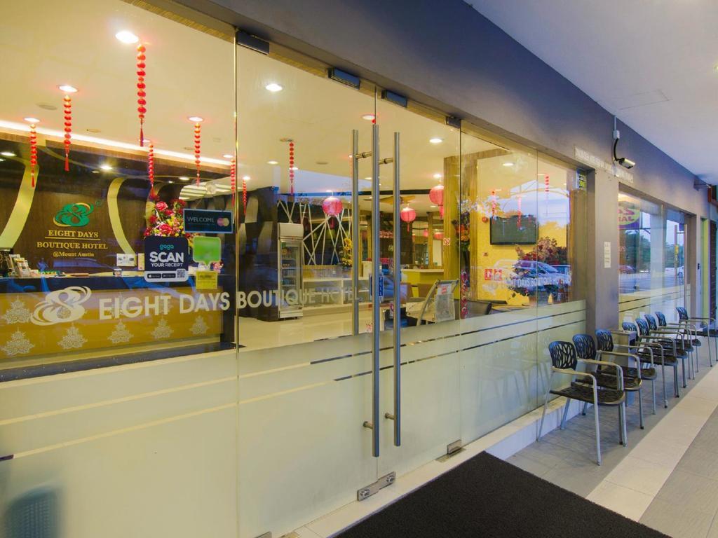 Eight Days Boutique Hotel - Mount Austin Johor Bahru Buitenkant foto