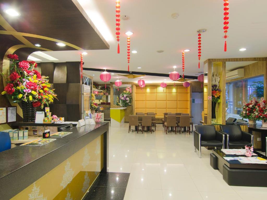 Eight Days Boutique Hotel - Mount Austin Johor Bahru Buitenkant foto